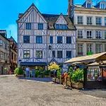 Matisse Elegant F2 Proche Vieux-marche Apartment